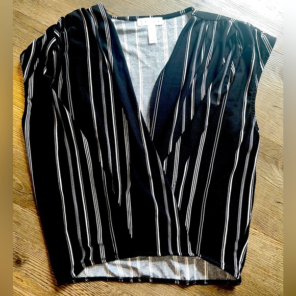 Black and white stripped blouse - Picture 1 of 3